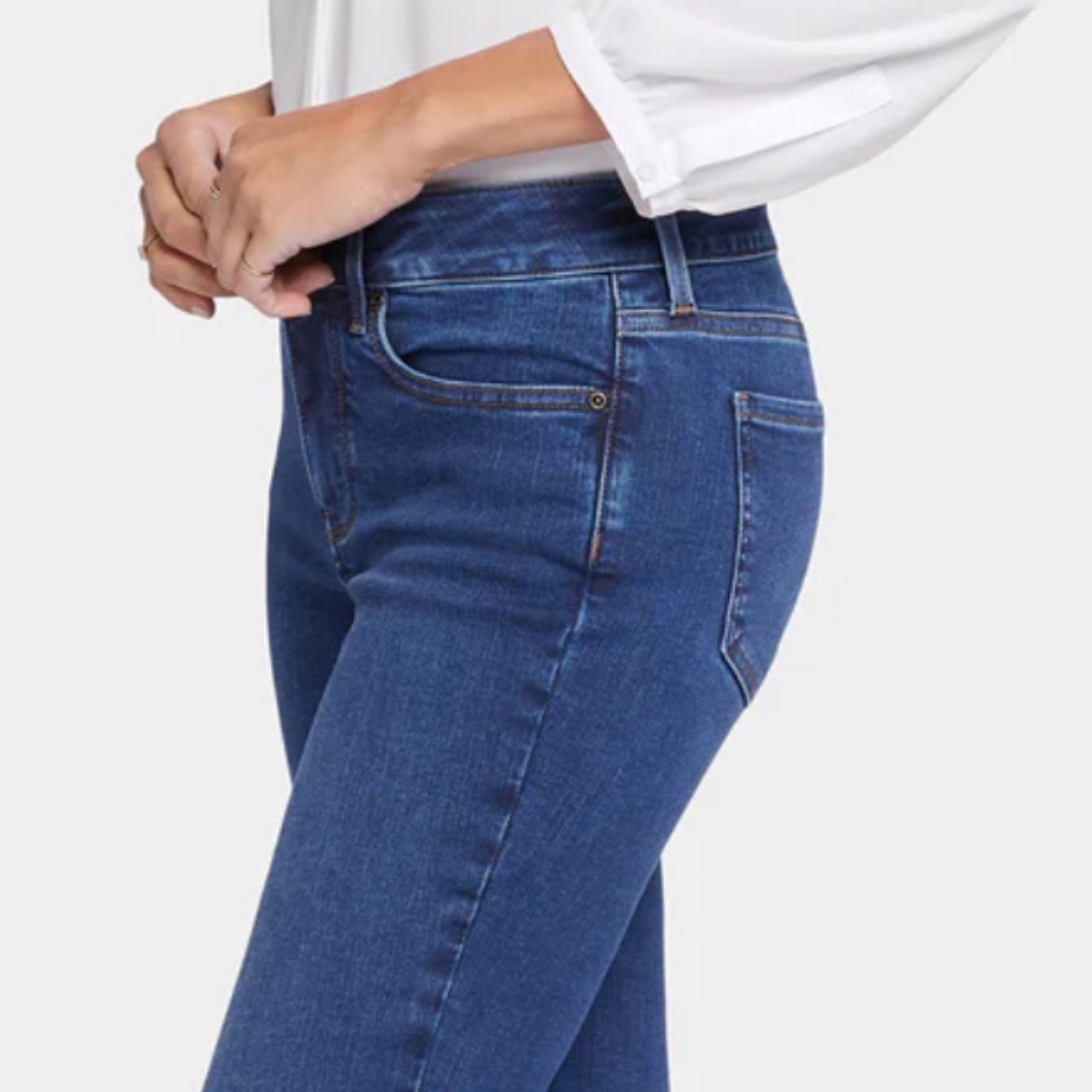 NYDJ  Marilyn Straight in med wash size 14W